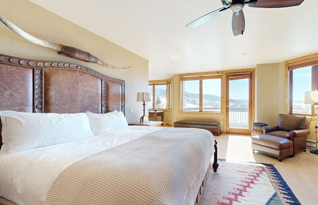 Torian Plum Condominiums - Foto 24