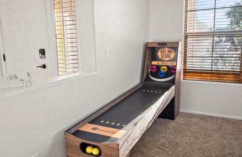 The Gem Getaway Pool Gameroom Gym by Relaxtay - Foto 11