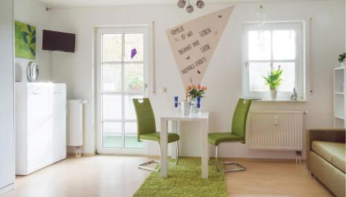 Beautiful Apartment In Heinersreuth - Photo 2