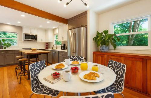 3BD Remodeled Home Near Beach - Foto 12