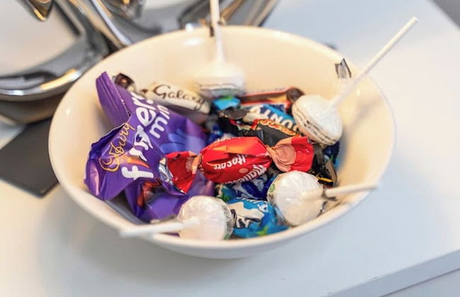 1 Bedroom Apartment Sleeps 4, Free Parking, Tv - Foto 16