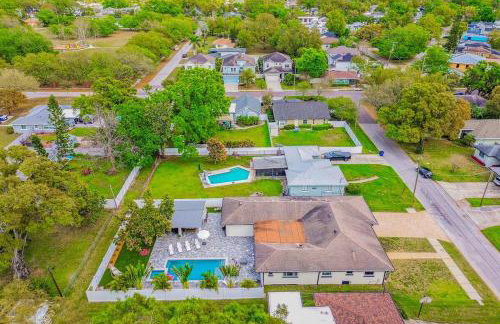 Tampa Group Retreat l Pool l Hot Tub l Outdoor Fun! - Foto 68