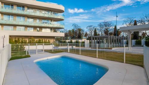 Newly Built 3 BDRM Luxury Apt Close to the Beach - Photo 4, Garden view