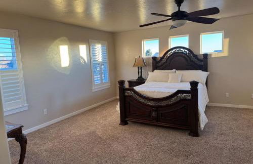 Spacious 4BR Retreat-Lush Garden - Foto 33