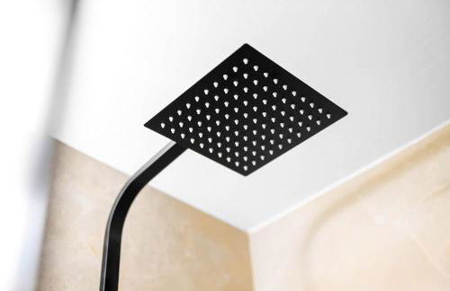 Marcot House Modern 5 bedroom house Solihull 10 mins drive from bhx & nec private off road parking - Foto 15