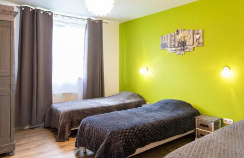 Gîte Jean Montet, piscine chauffée partagée, Wifi, salle de jeux, animaux de la ferme - Foto 24