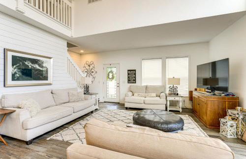 Sleek Getaway on Lake Wawasee with Private Dock! - Foto 5