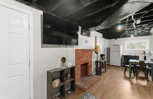 Broadmoor Bungalow - Both Units - Foto 26