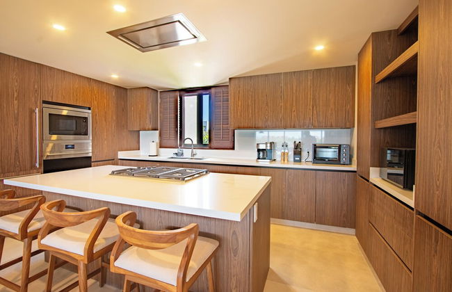 El Encanto exclusive condo private pool - Photo 34