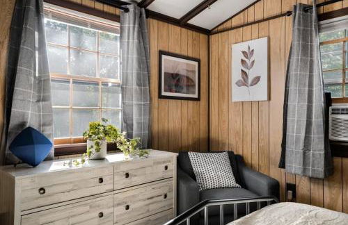 Secluded Cabin Hot Tub, Huge Deck, Fire Pit, WiFi - Foto 17