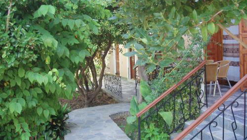 Eleni Studios & Apartments - Foto 3, Garden