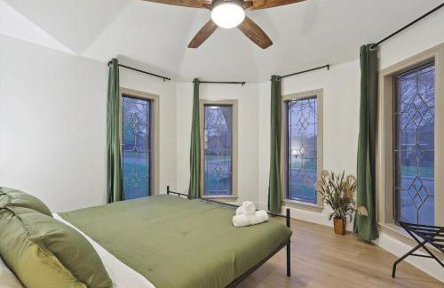 Beautiful 5BR 2BA DeSoto Holiday Home with Pool - Foto 19