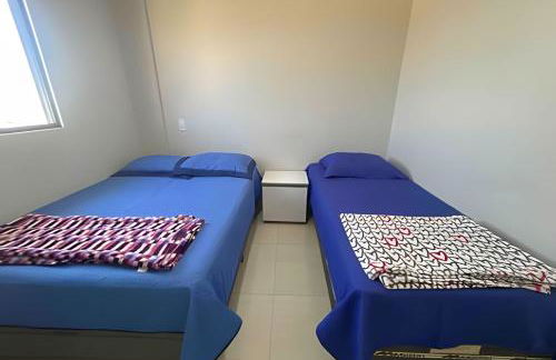 Para 10 pessoas, 03 quartos ar condicionado e ventilador, garagem, atrás do hospital da Unimed apt 302 - Foto 17