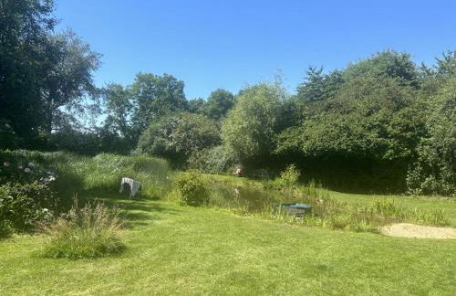 Cabin Retreat in Bedford - Sleeps 2 & Free parking - Foto 21