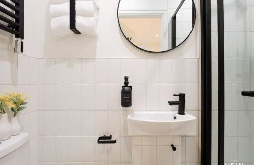 Herringbone at The Heim - Photo 32