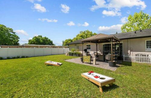 New Design-Movie Night Bar-Fire Pit-Hammocks-Games - Foto 9