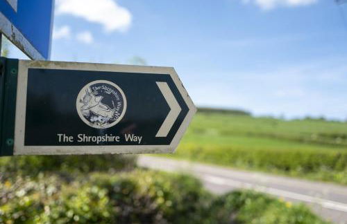 Little Underhill - Photo 58