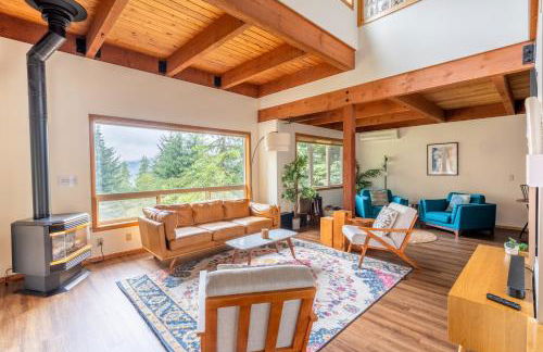 Stylish Deception Pass Retreat with Bay Views - Foto 2