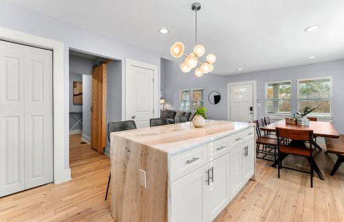 Large Modern Home Centrally located With Hot Tub - Foto 14