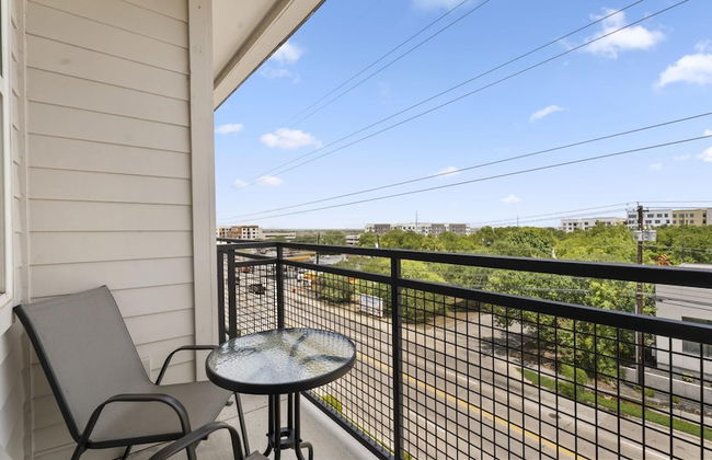 Modern 1BR King Suite Close to Downtown w Fast Wifi - Foto 5