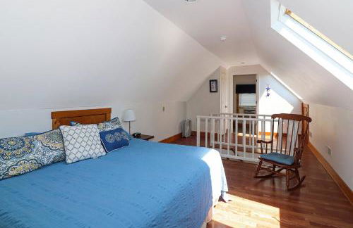 Blue Moon - Pet friendly and great location! - Photo 24