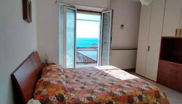 Luminoso alloggio vista mare, comodo alla spiaggia - Foto 5