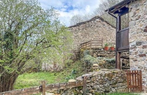 Cabaña La Gurueba, frente rio y cascada - Foto 38