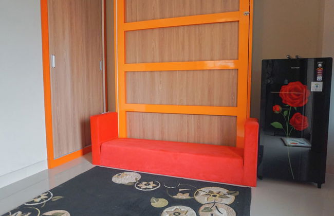 Cozy Studio Apartment At LRT City Jatibening - Foto 5