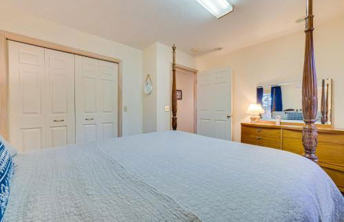 17 Mi to Skiing! Lake-View Michigan Home with Deck - Foto 15