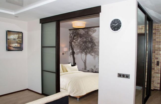 Apartment on Zhigura St. 26-162 - Photo 3