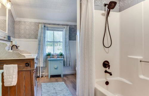 Hot Tub and Fireplace Coastal Getaway in Maine - Foto 18