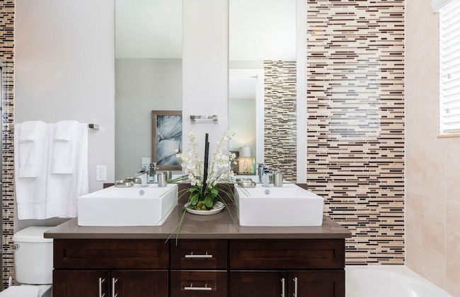 2 BR 2 BA Luxury Villa 5min Disneyworld BBQ - Foto 6