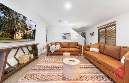 Georgian Oasis with Private Pool - An Irvie Home - Foto 62