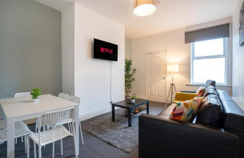 4Bedrooms-3Bath-9Beds-Wallsend- by Holiday Homes - Foto 10