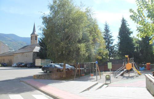 Apartamentos wifi Baqueira & Aigüestortes con jardín privado - Photo 26