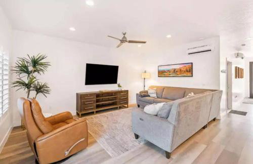 Spacious 5BR Resort Waterpark Access Sleeps 16 - Foto 10