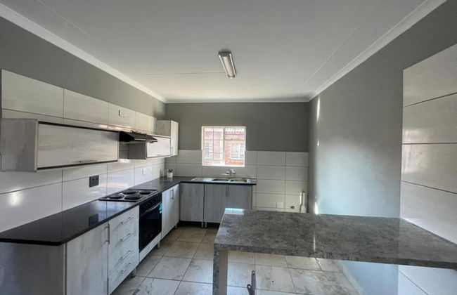 Rustenburg Cozy Apartment With Private Entrance & BBQ - Foto 8