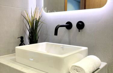 Stylish Two Bedroom Apartment Free WiFi West London - Foto 13