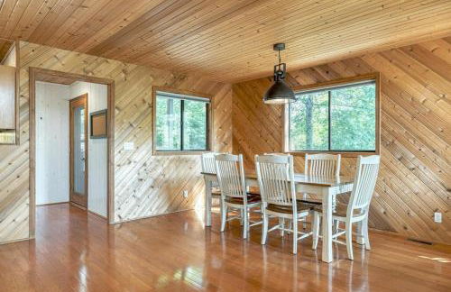 Linden Lakefront Retreat with Kayaks - Foto 8