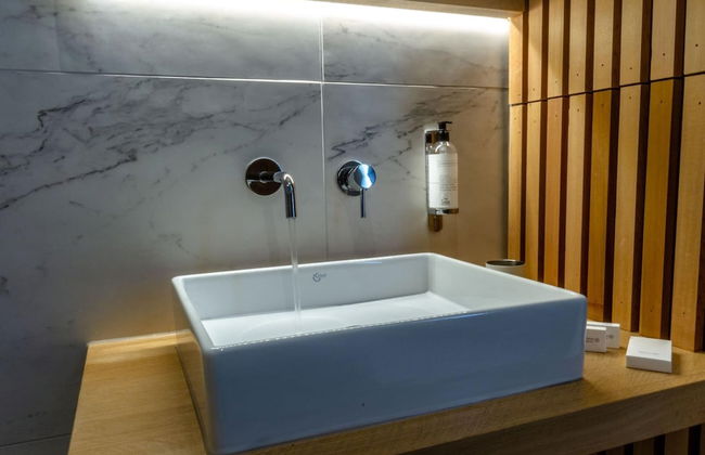 Splendid Castle in Perwez-haillot With Sun-loungers - Photo 13