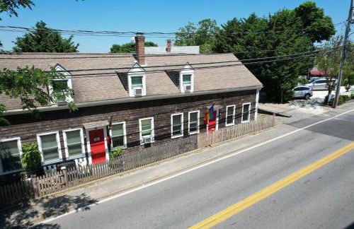 Steps to Commercial St Walk to Beach - Foto 14