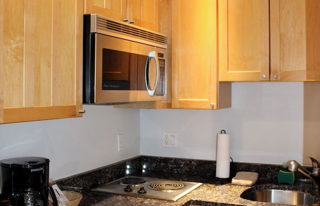 Maverick Suites at 402 Columbus Ave - Foto 26