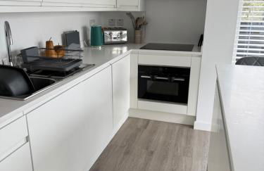 Lowern, Luxury Lodge with Hot Tub and Games Room - Photo 4