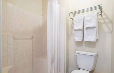 The Vistas 119 Modern studio with full kitchen 1st floor great location - Foto 10