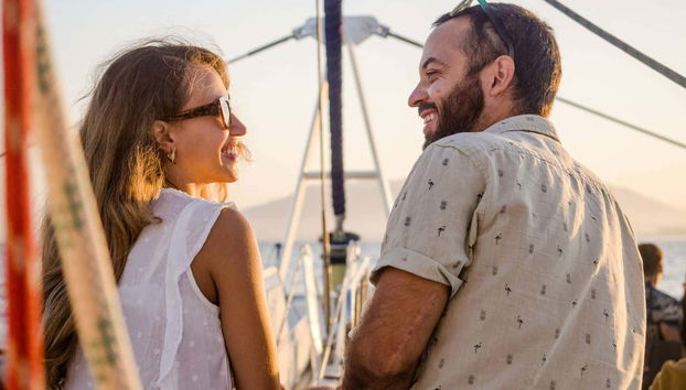 Paseo en catamarán al atardecer por la costa de Valencia - Foto 2