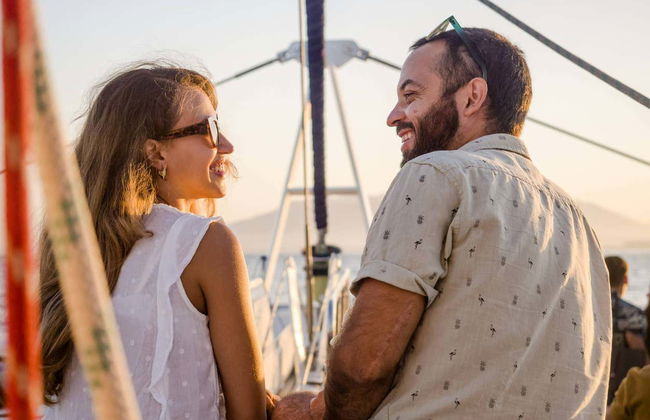 Sunset Catamaran Cruise - Photo 2