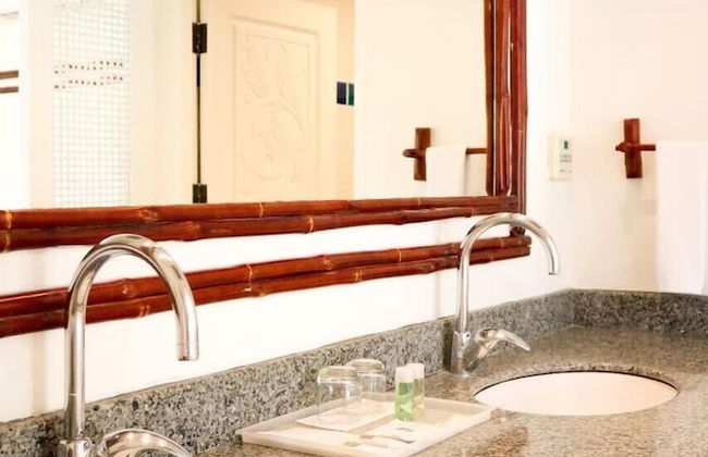 Villa Raya Private Pool Villas Resort - Photo 29