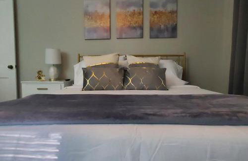 Cheerful 2 BR Near Colleges, Downtown, Attractions - Foto 21