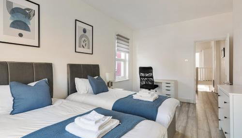 Modern 4 Bedroom House In Woodgreen - Foto 4, towels