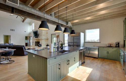 Game Room, Fireplaces, On-Site Lake! Kaufman Home - Foto 10